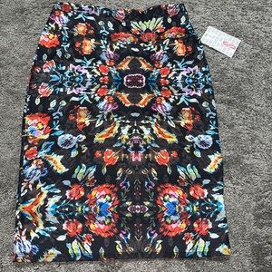 LuLaroe small skirt black with floral
